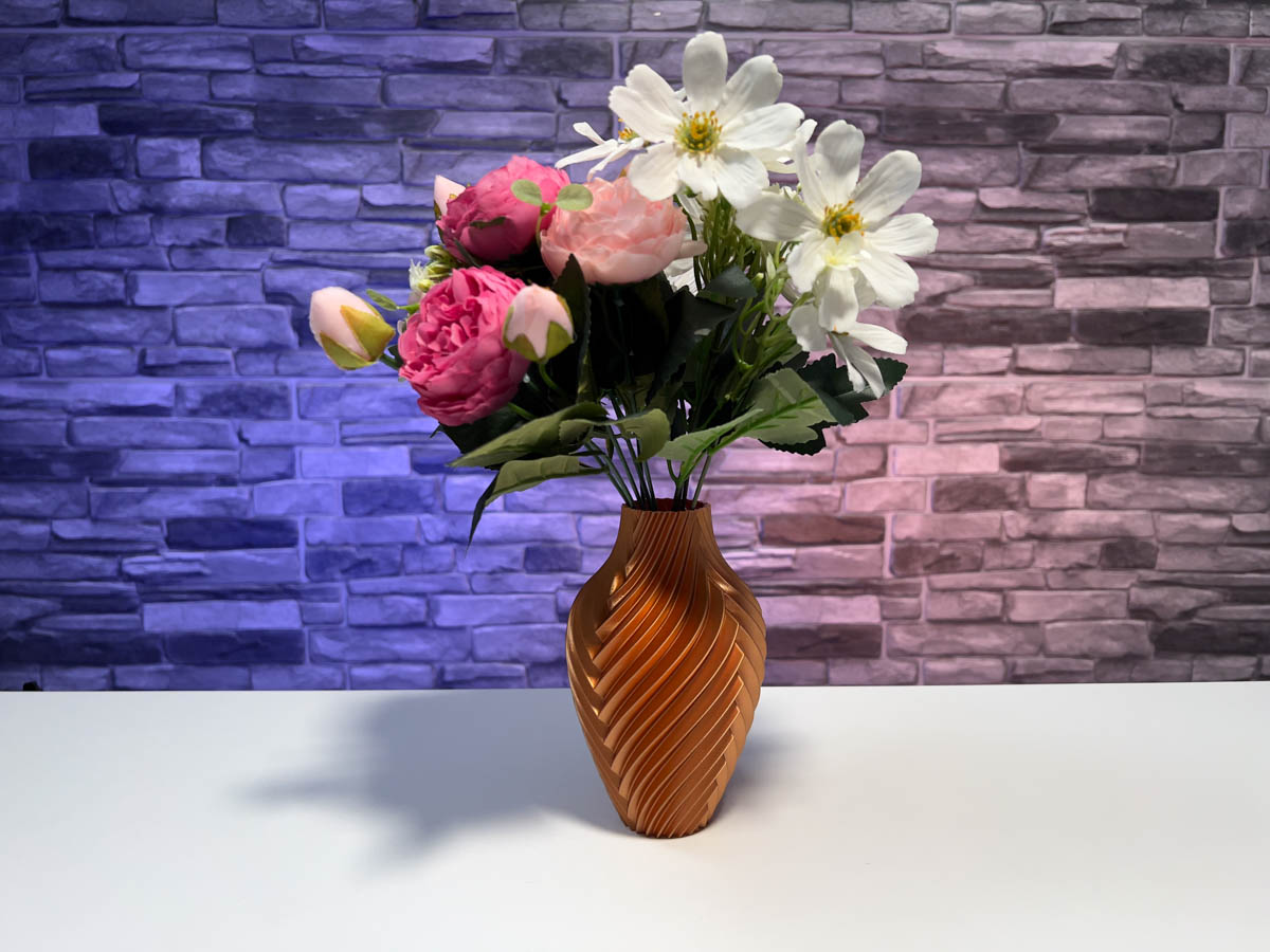 3D Printed Chromatic Vase