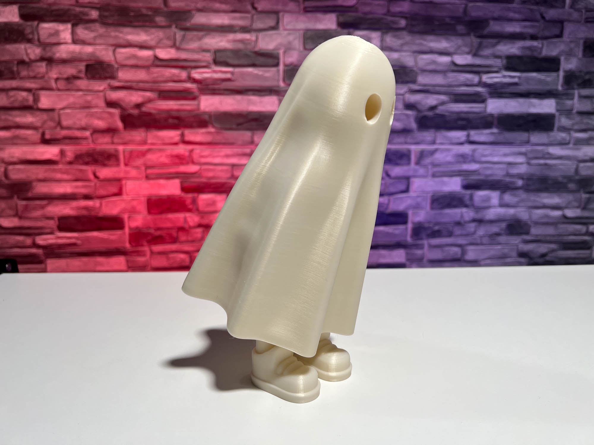 Halloween Ghost with hidden legs 